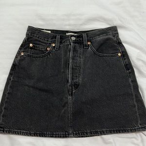 Levi’s Black Denim Skirt